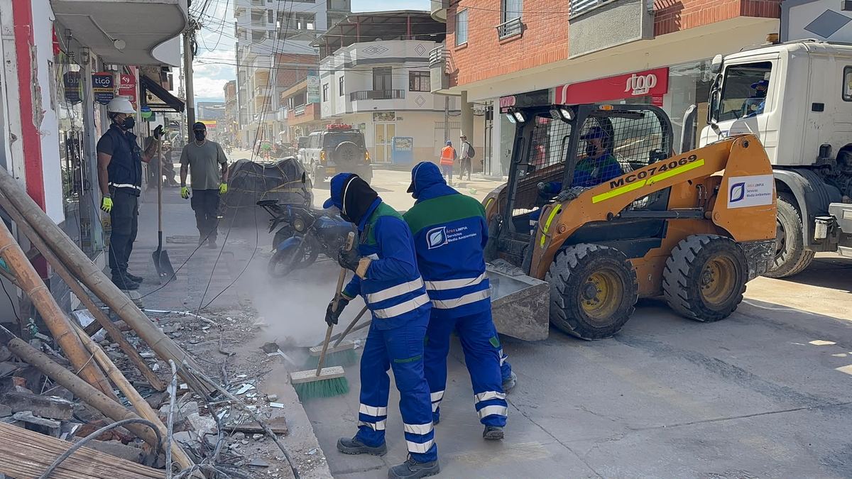 Operativo de limpieza y recolección de escombros en Quimbaya, Quindío